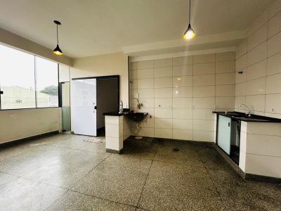 Imóvel para venda - VENDO  PREDIO COM LOJA E APARTAMENTO QN 9-A RIACHO FUNDO 2 no bairro Riacho Fundo II, Brasília - DF