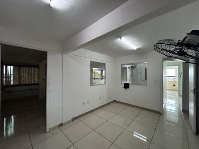 Foto 8 - Imóvel para locacao no bairro Recanto das Emas - ALUGA-SE ESPAÇO DE 103 M² NA 403 DO RECANTO DAS EMAS 